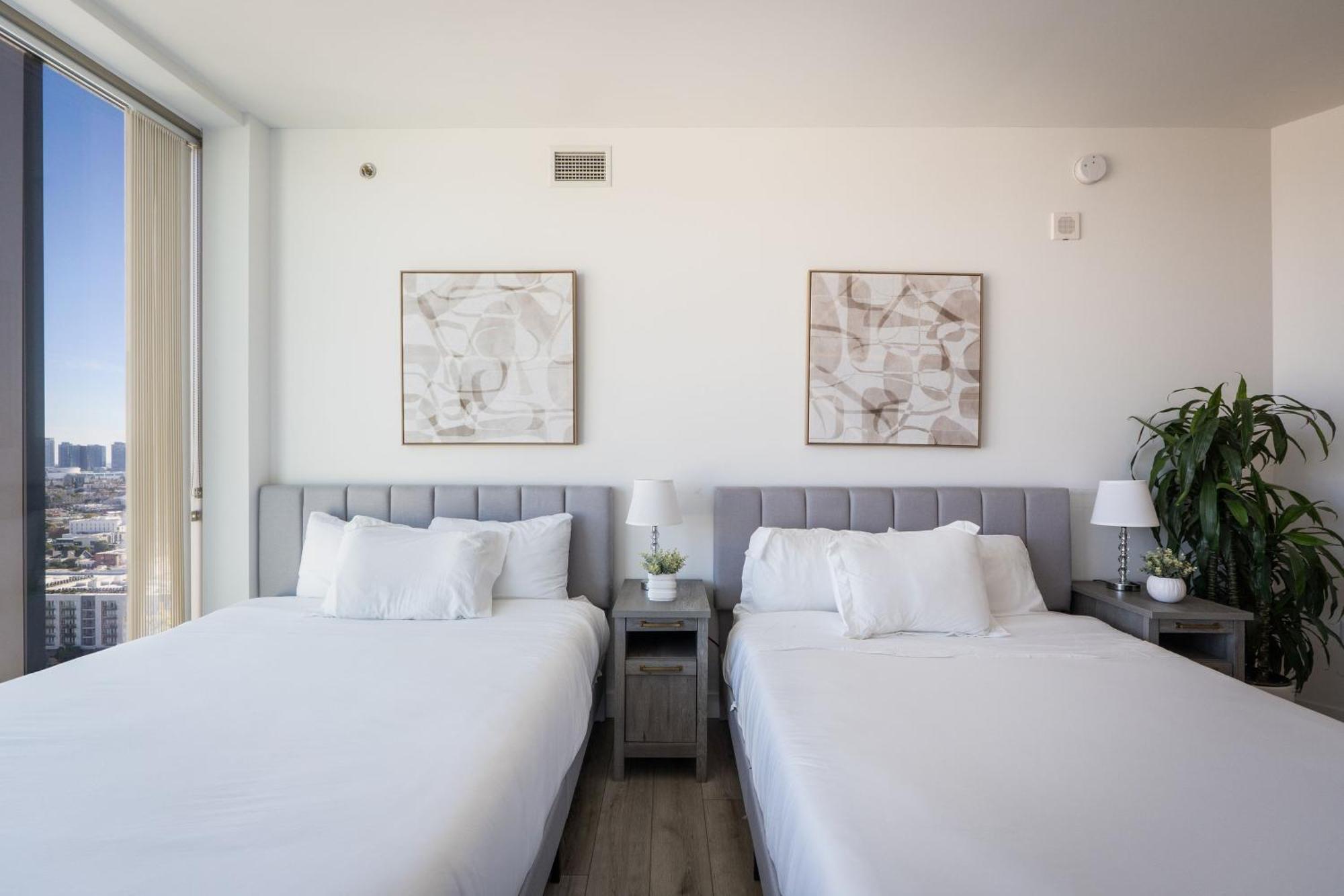 2 Million Dollar 2bd Koreatown Penthouse With Pool *