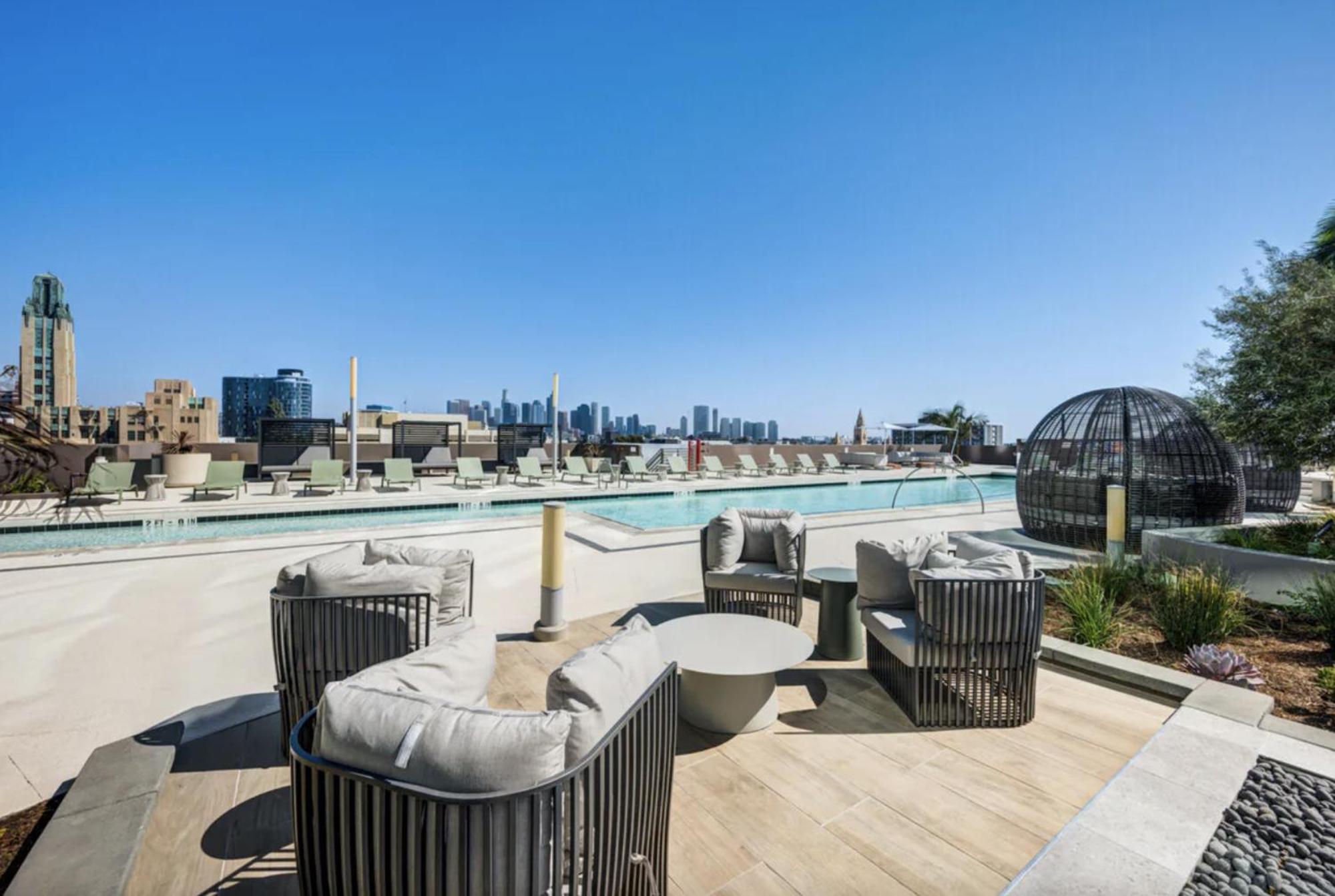 2 Million Dollar 2bd Koreatown Penthouse With Pool