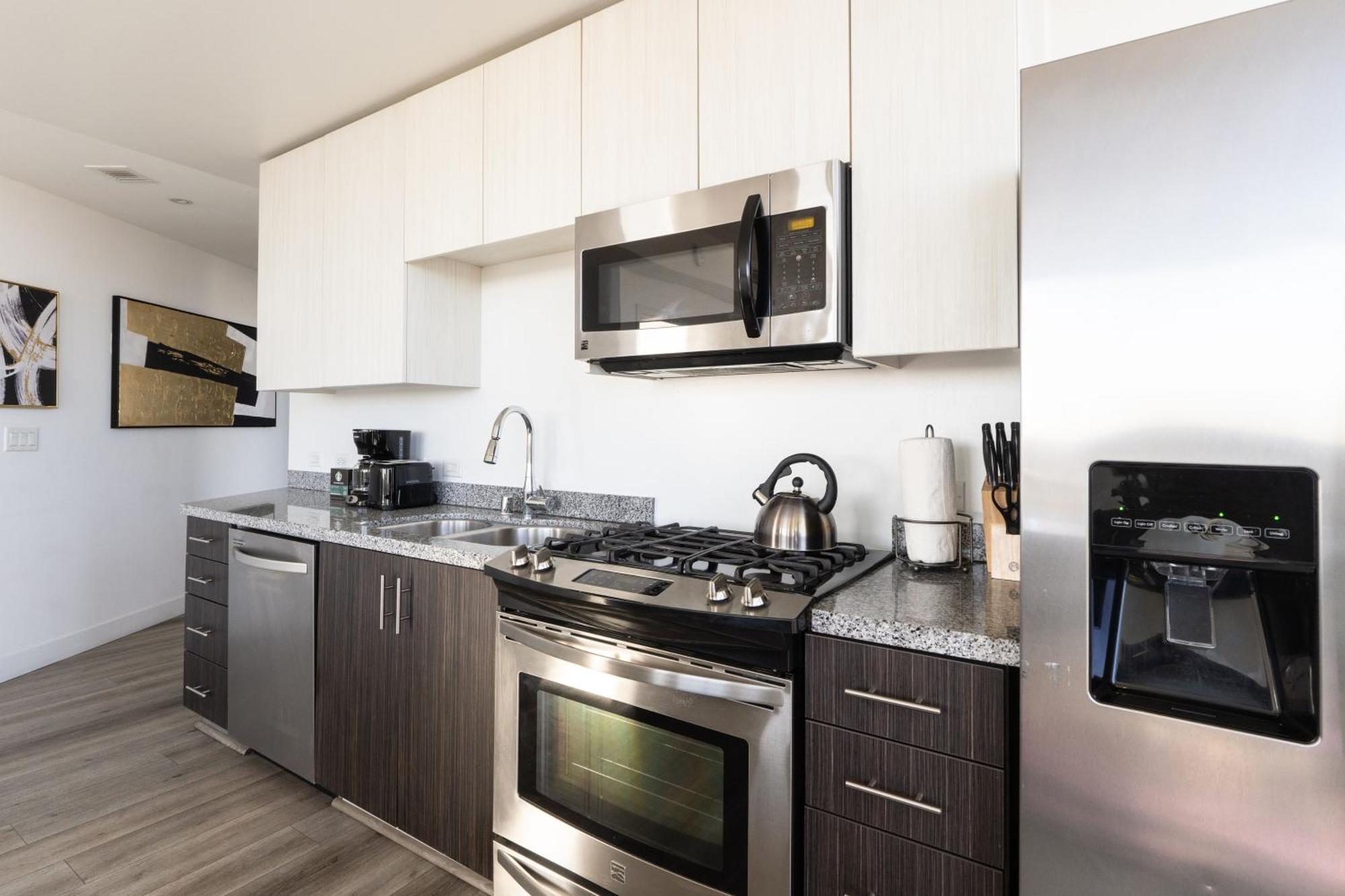 2 Million Dollar 2bd Koreatown Penthouse With Pool * Los Angeles