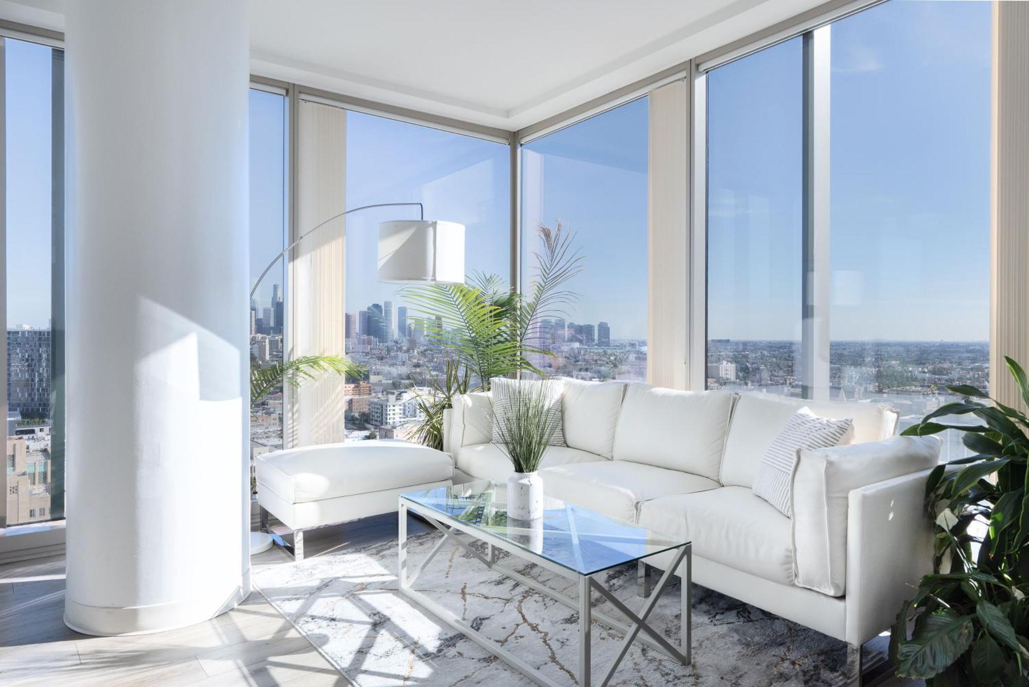 2 Million Dollar 2bd Koreatown Penthouse With Pool Los Angeles